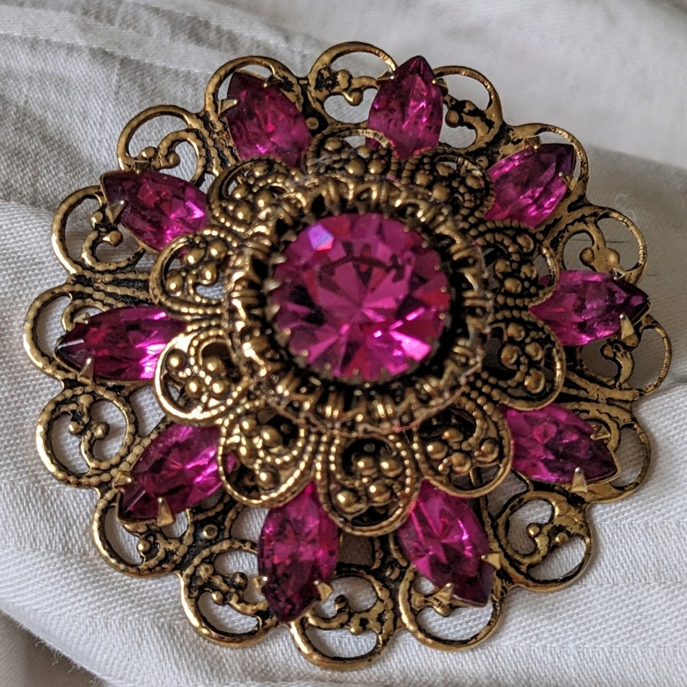 Vintage Fuschia Rhinestone Brooch Gold Tone Filagree
